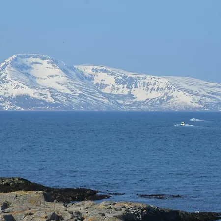 Country house Aurora Sea View With Wifi,sauna Vannareid